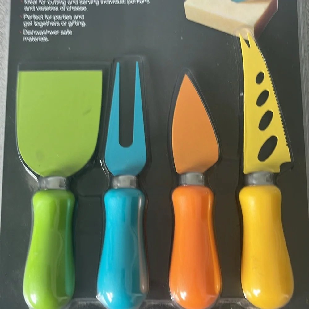 Kitchen Discovery 4 - Piece Cheese Serving Set